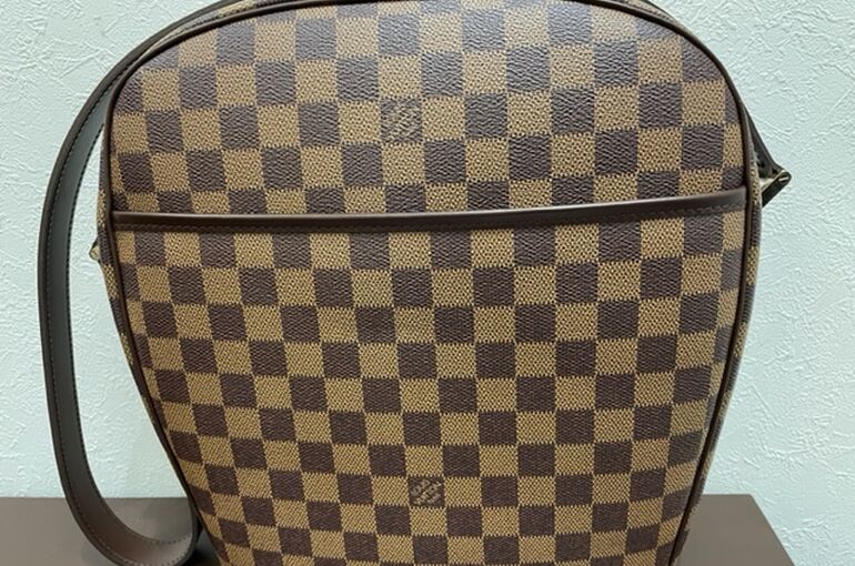 ドルーオワンショルダー