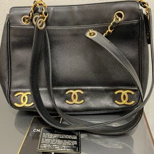 CHANEL トリプルココ キャビアスキン チェーンショルダー
