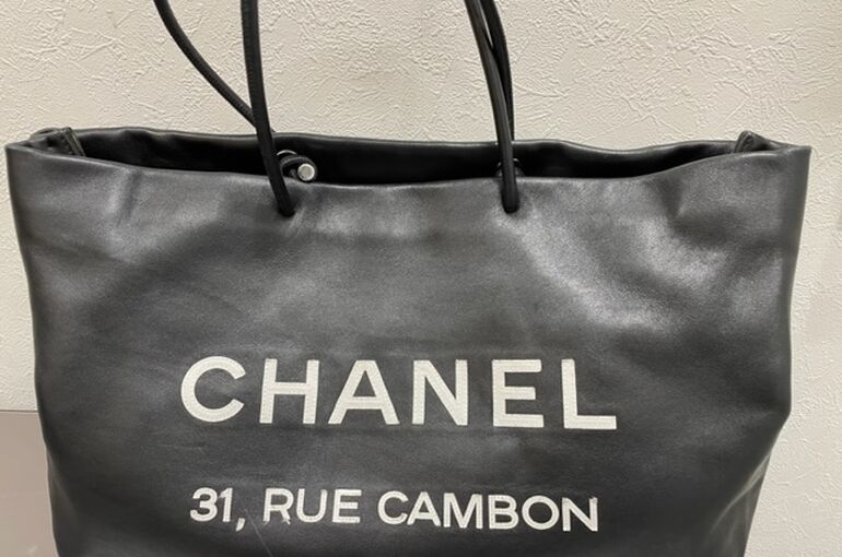 CHANEL エッセンシャル トートバック