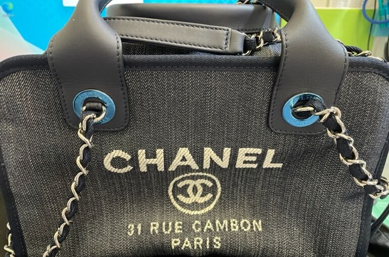 CHANEL ドービルデニム